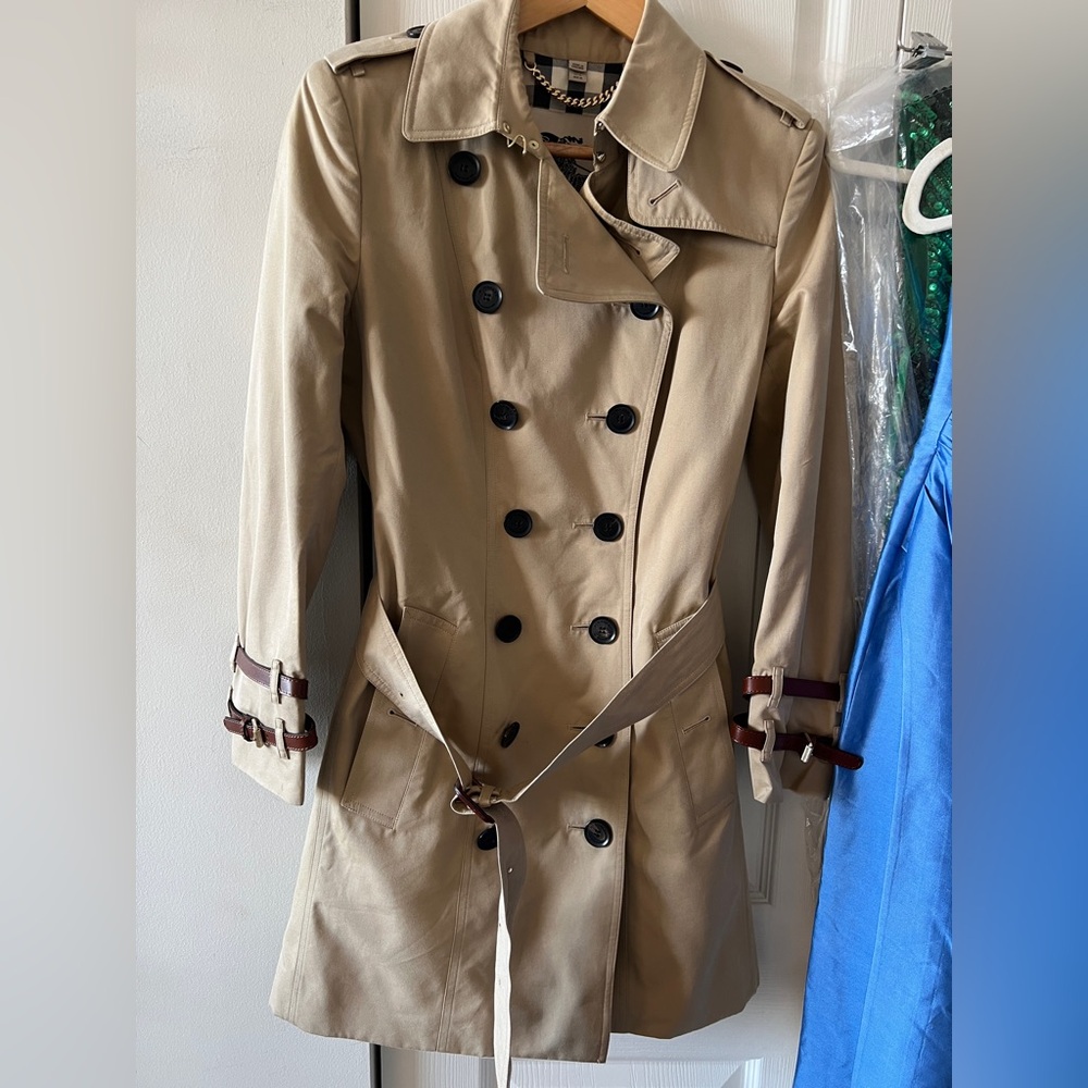 Burberry Prorsum Trench Coat with Leather Strap - Picture 9 of 17